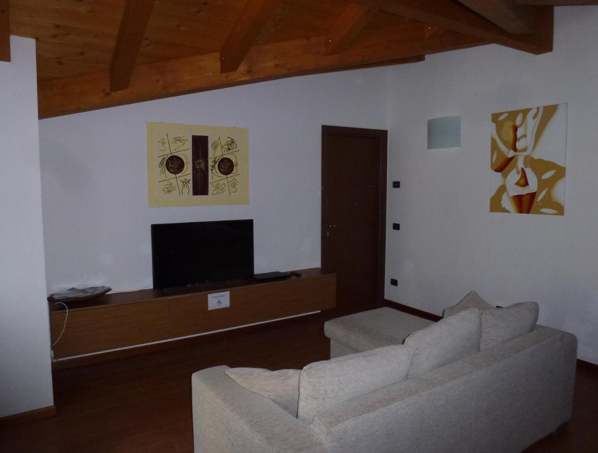 Casa Marck Apartment Maccagno Ngoại thất bức ảnh